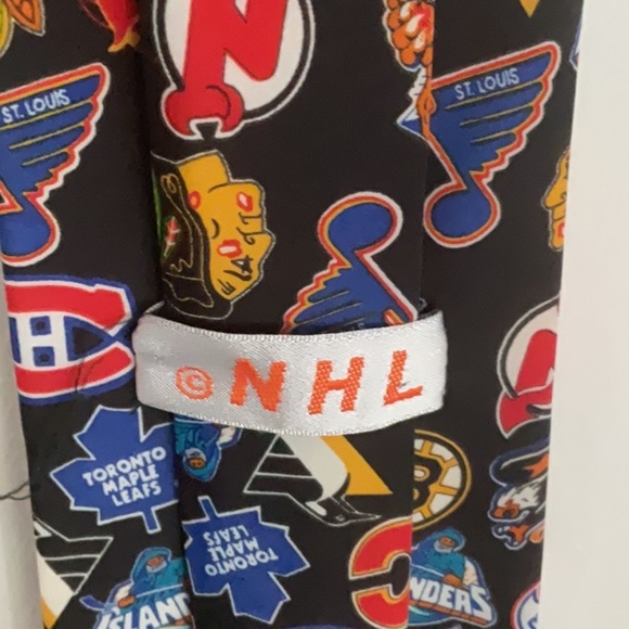 NHL Multi-Color Team Logos Tie - Picture 4 of 4